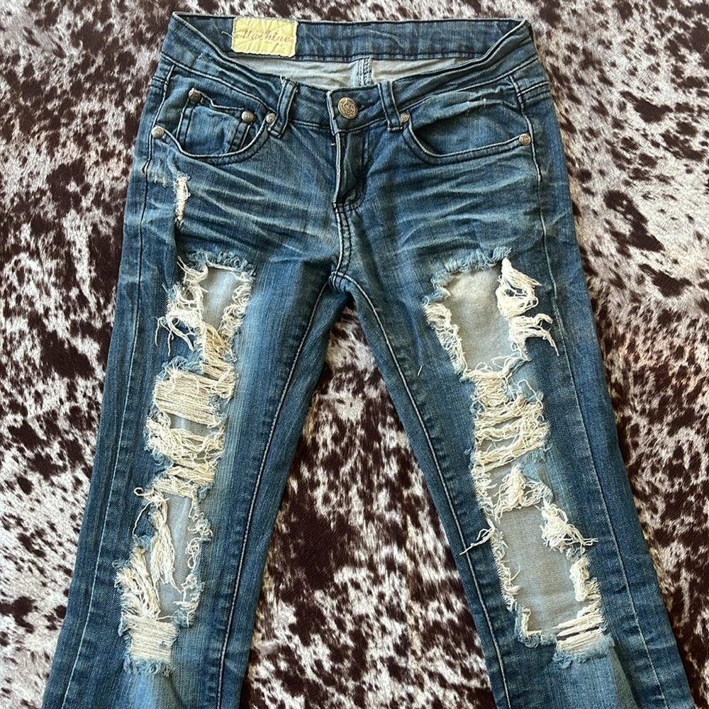 Distressed Jeans - Picture 2 of 6